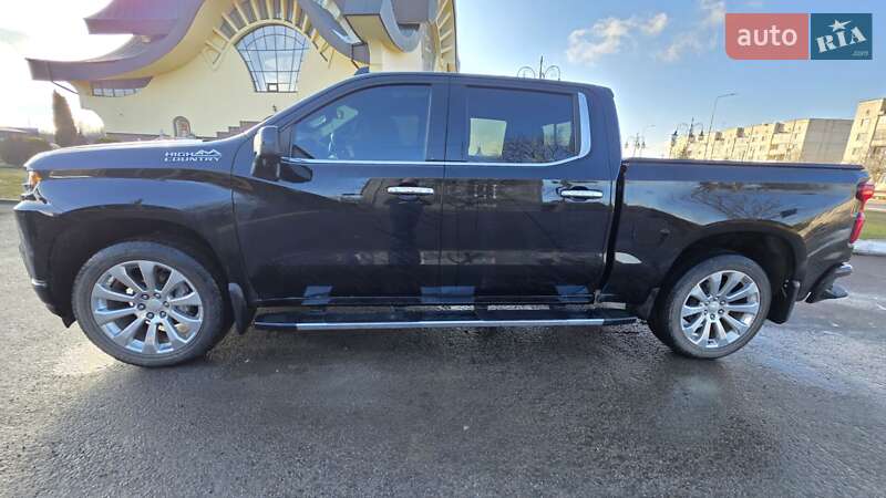 Пикап Chevrolet Silverado 2021 в Ходорове