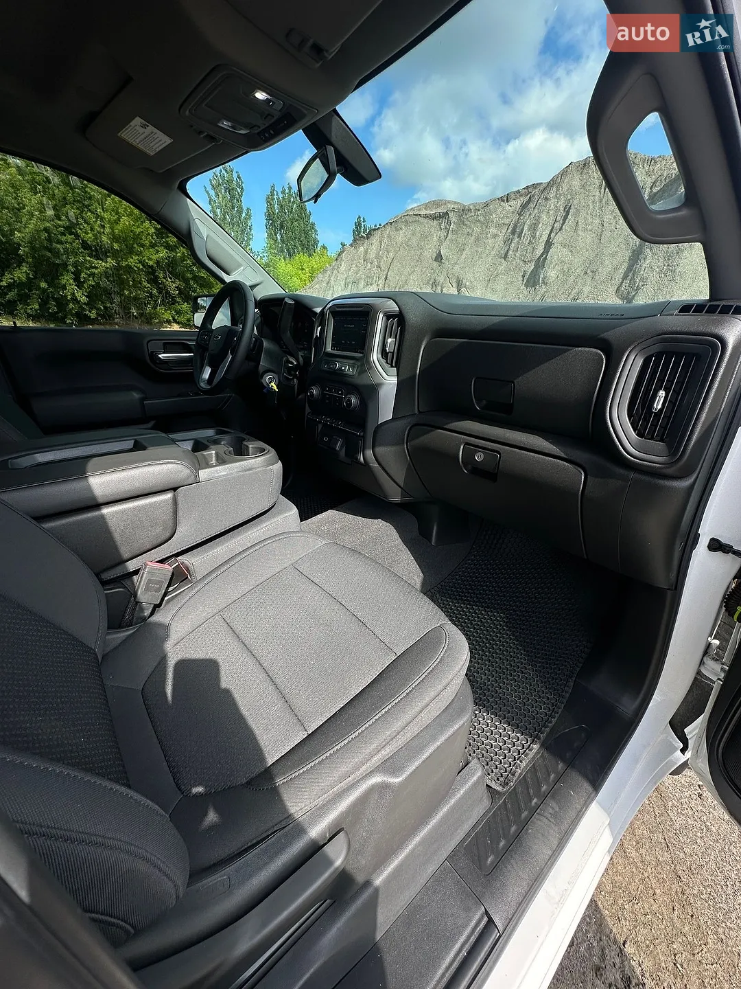 2019 Chevrolet Silverado - мініатюра 23