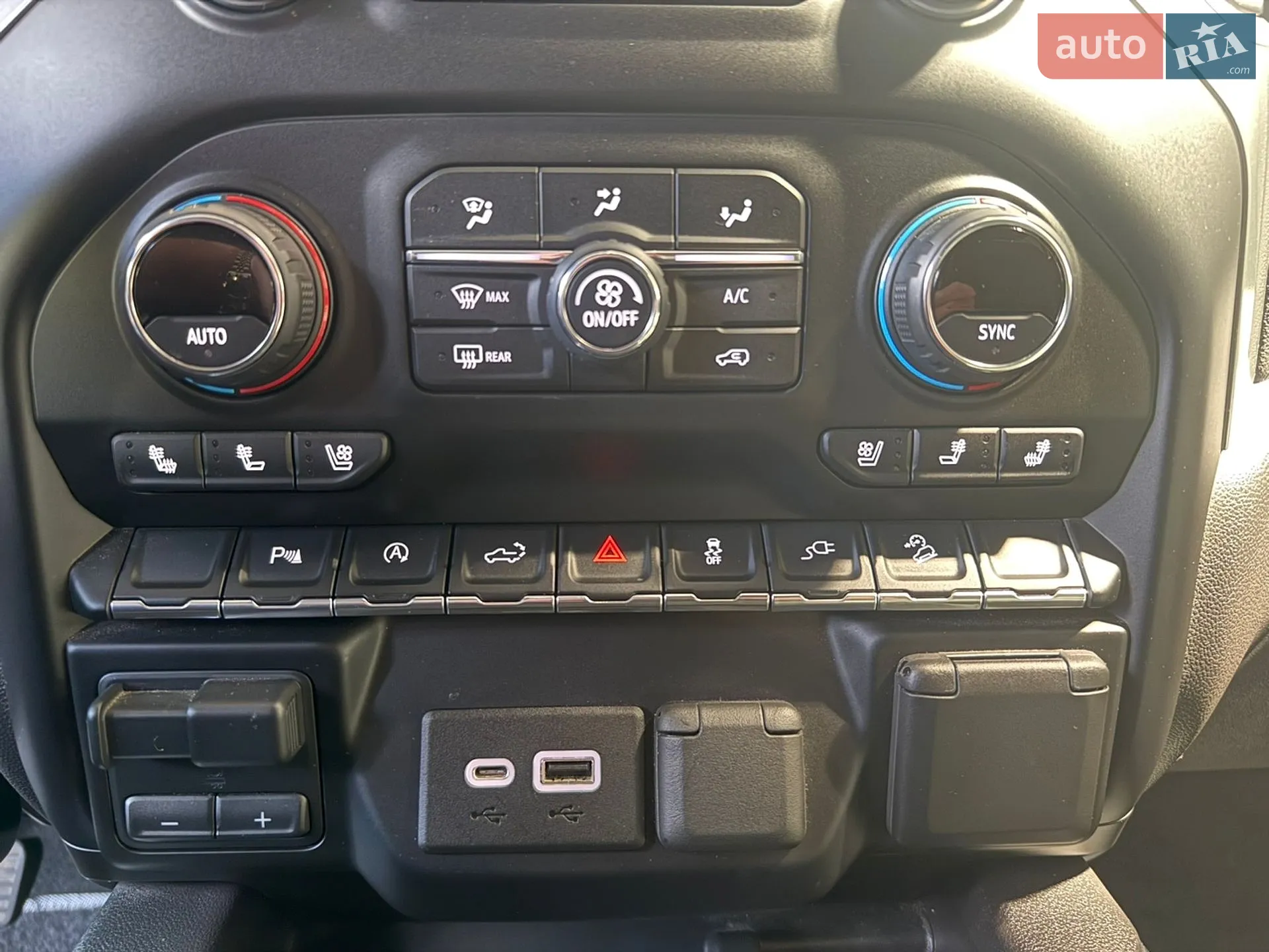 2020 Chevrolet Silverado - мініатюра 27
