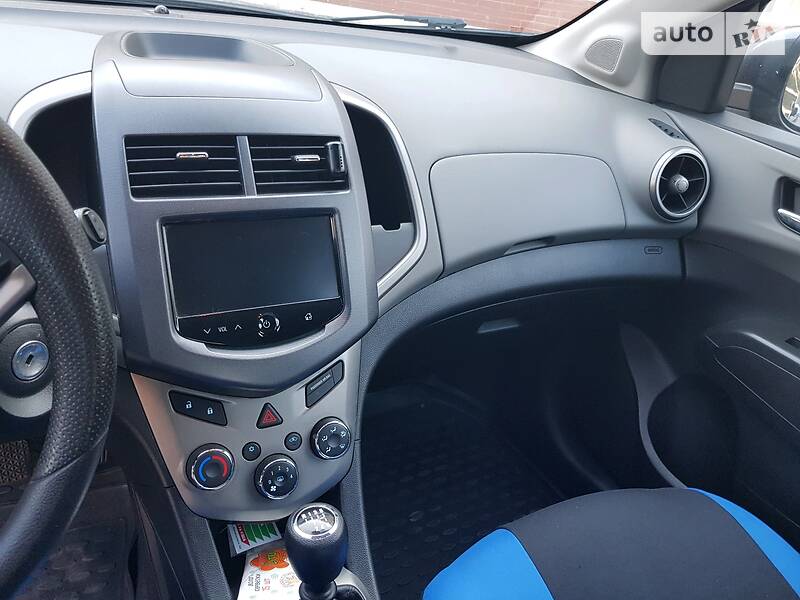 Хетчбек Chevrolet Sonic 2013 в Кропивницькому фото 3 Хетчбек Chevrolet Sonic 2013 в Кропивницькому
