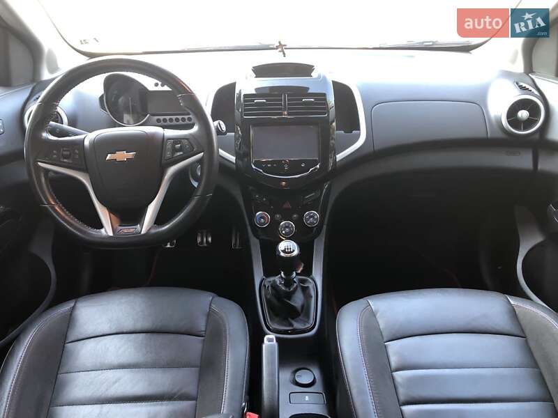 Хетчбек Chevrolet Sonic 2015 в Кривому Розі