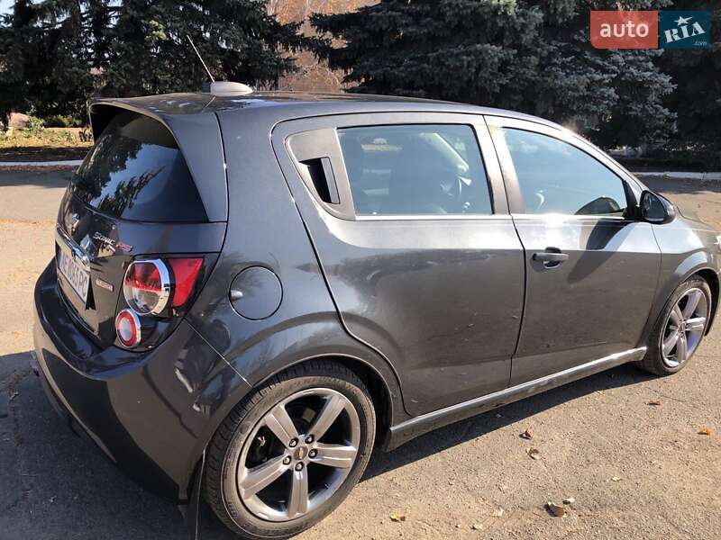 Хетчбек Chevrolet Sonic 2015 в Кривому Розі