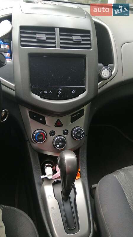Седан Chevrolet Sonic 2013 в Запорожье