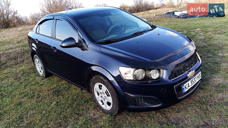 Седан Chevrolet Sonic 2015 в Києві фото 6 Седан Chevrolet Sonic 2015 в Києві