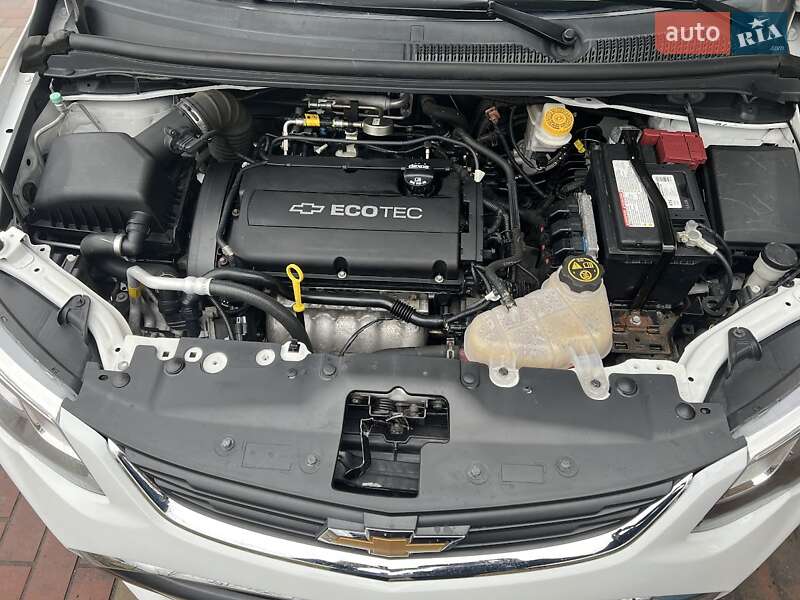 Хэтчбек Chevrolet Sonic 2017 в Днепре