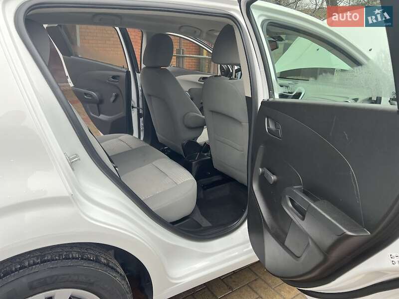 Хэтчбек Chevrolet Sonic 2017 в Днепре