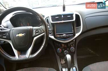 Седан Chevrolet Sonic 2016 в Кривом Роге