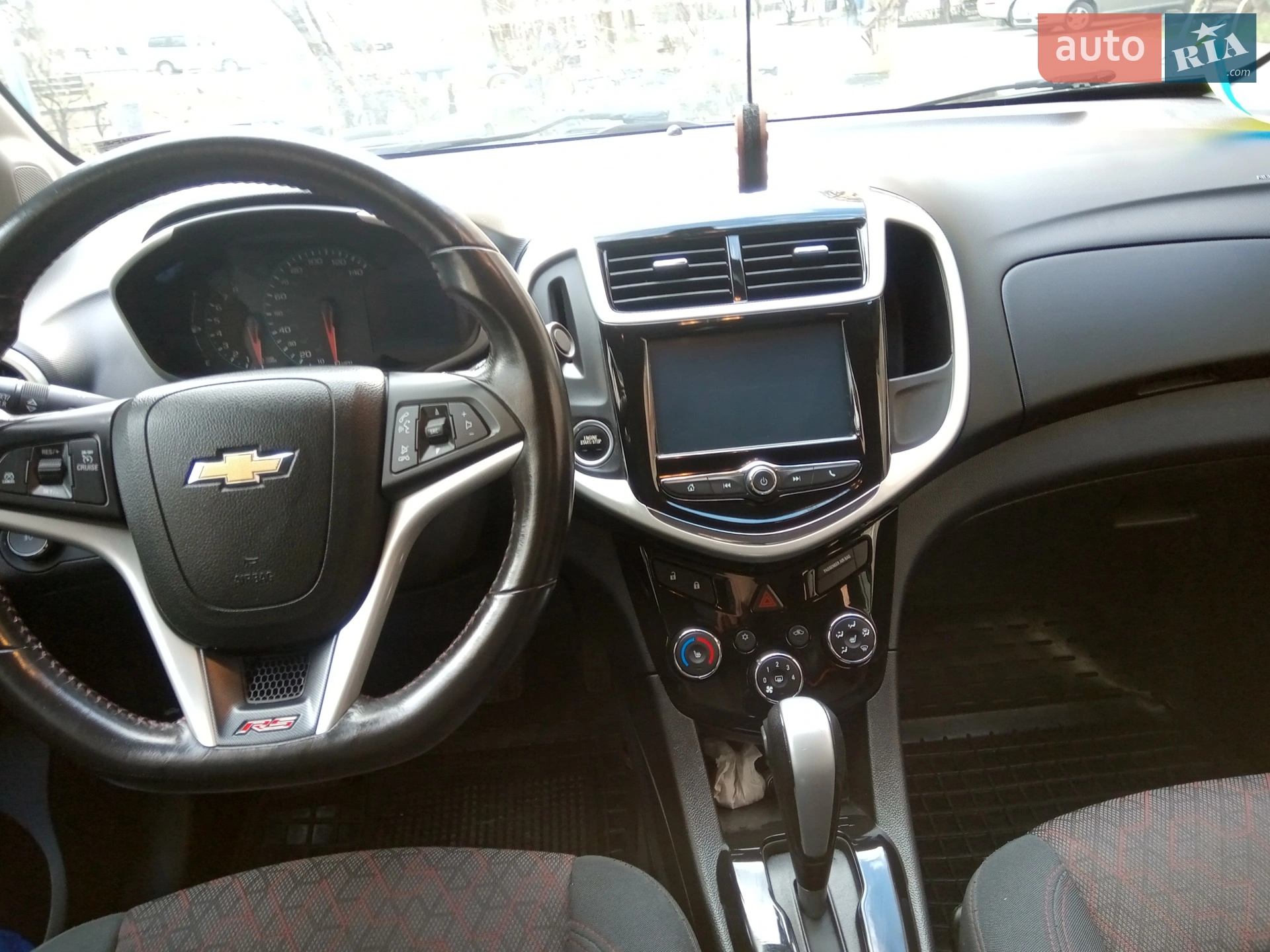 2016 Chevrolet Sonic - мініатюра 18