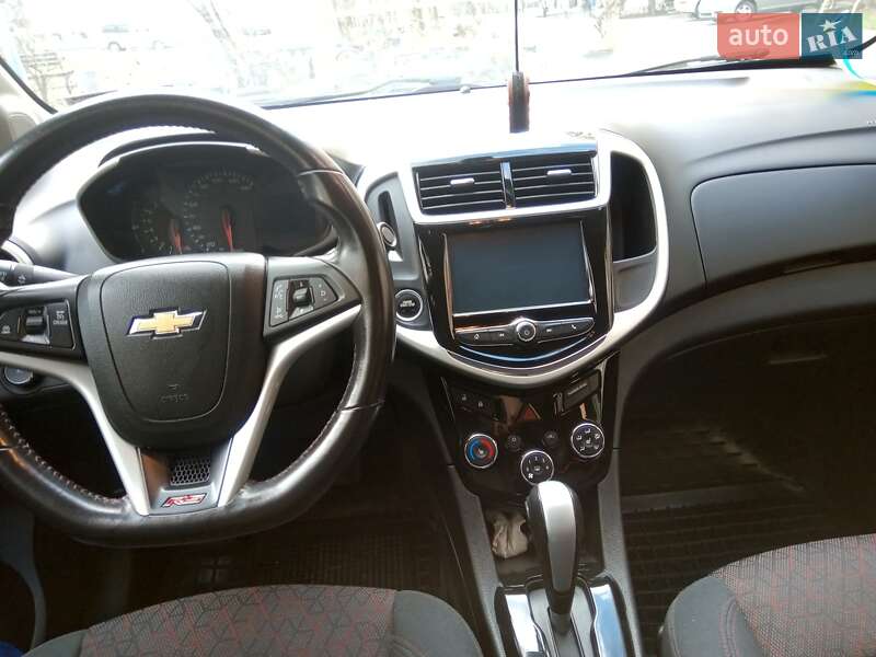 Седан Chevrolet Sonic 2016 в Кривом Роге