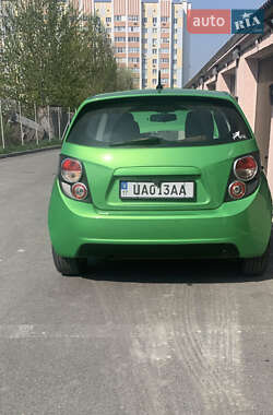 Хетчбек Chevrolet Sonic 2014 в Києві