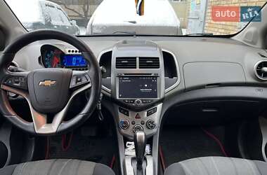 Седан Chevrolet Sonic 2014 в Києві