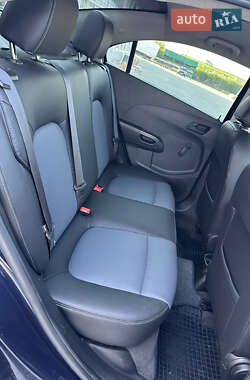 Седан Chevrolet Sonic 2014 в 