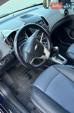 Седан Chevrolet Sonic 2014 в 