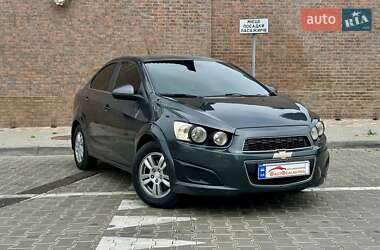 Седан Chevrolet Sonic 2012 в 