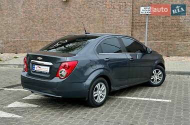 Седан Chevrolet Sonic 2012 в 