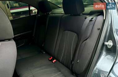 Седан Chevrolet Sonic 2012 в 