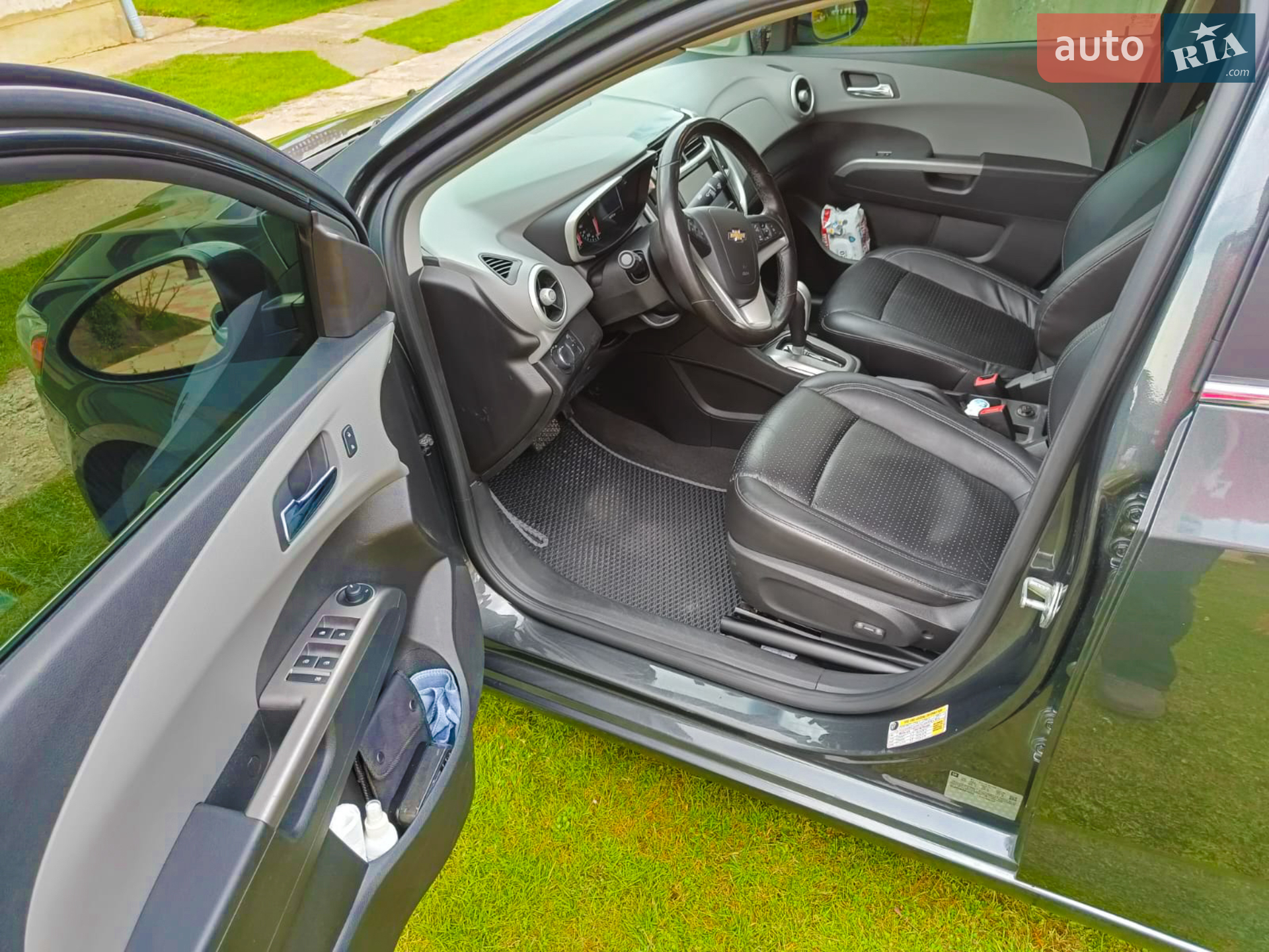 2016 Chevrolet Sonic - мініатюра 11