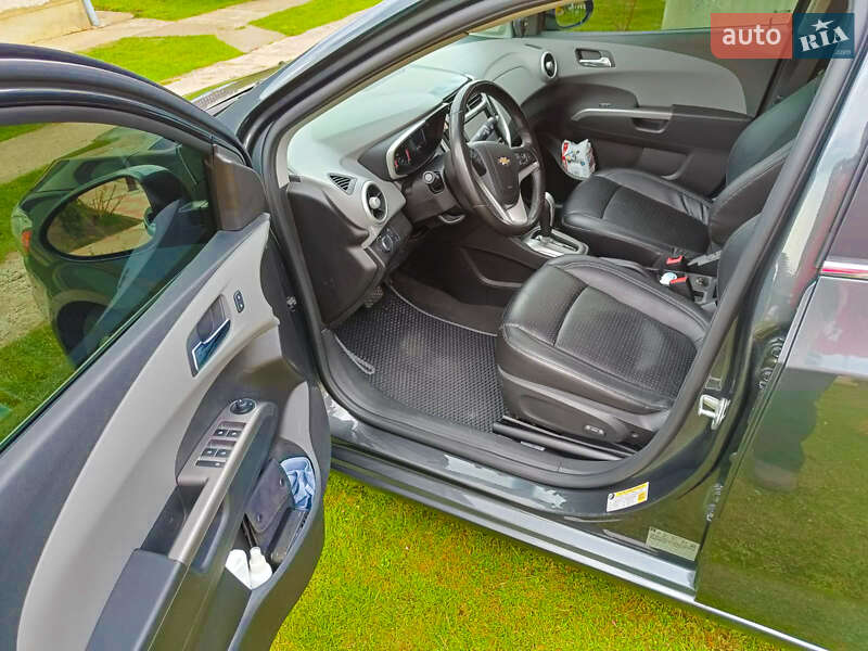 Седан Chevrolet Sonic 2016 в Івано-Франківську