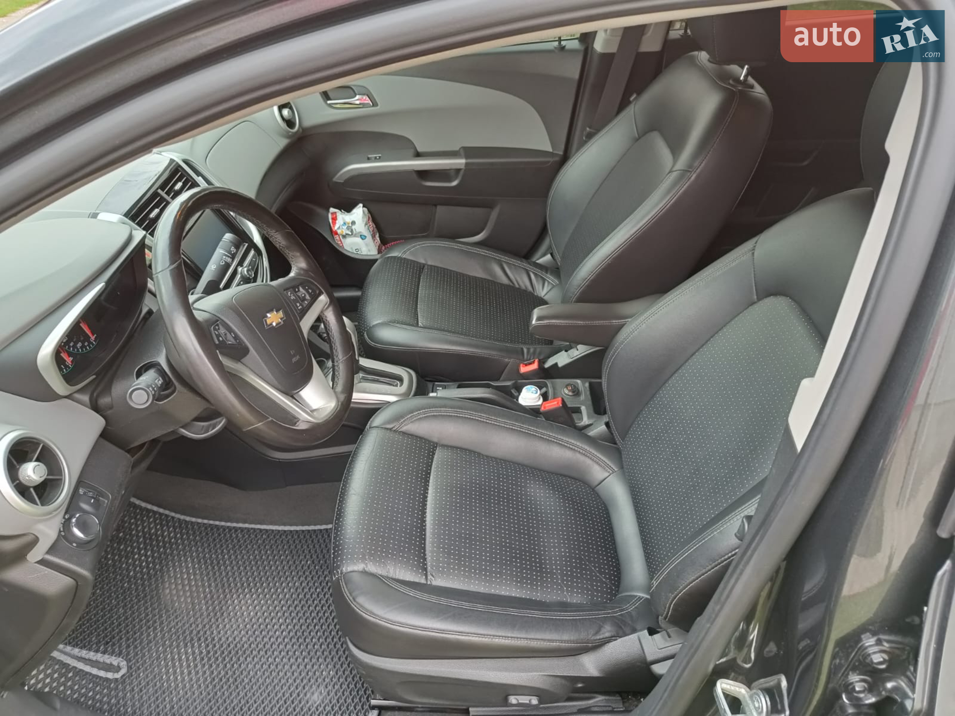 2016 Chevrolet Sonic - мініатюра 13