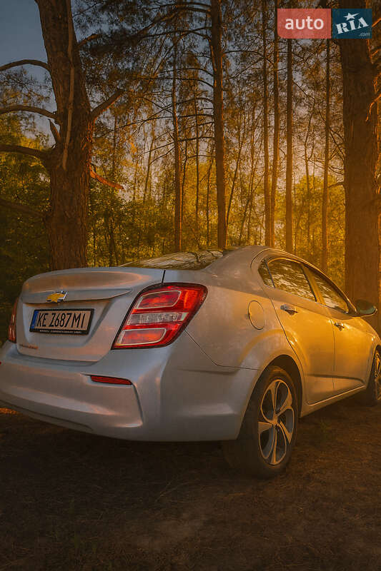 Седан Chevrolet Sonic 2016 в Дніпрі