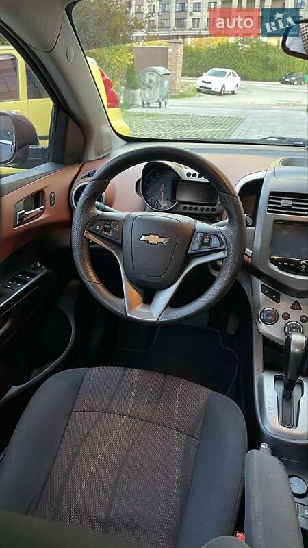Седан Chevrolet Sonic 2016 в Києві