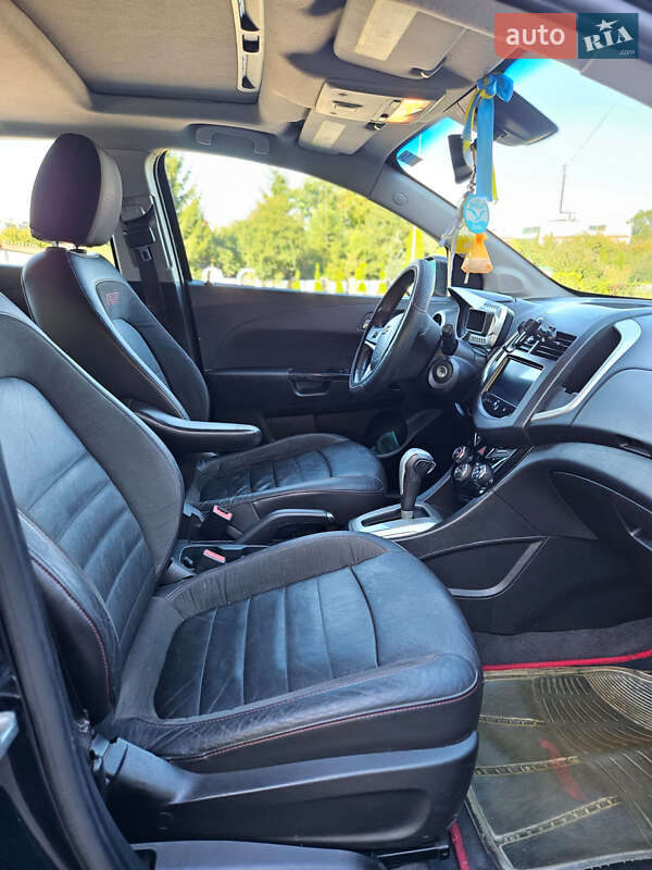 Хэтчбек Chevrolet Sonic 2013 в Львове