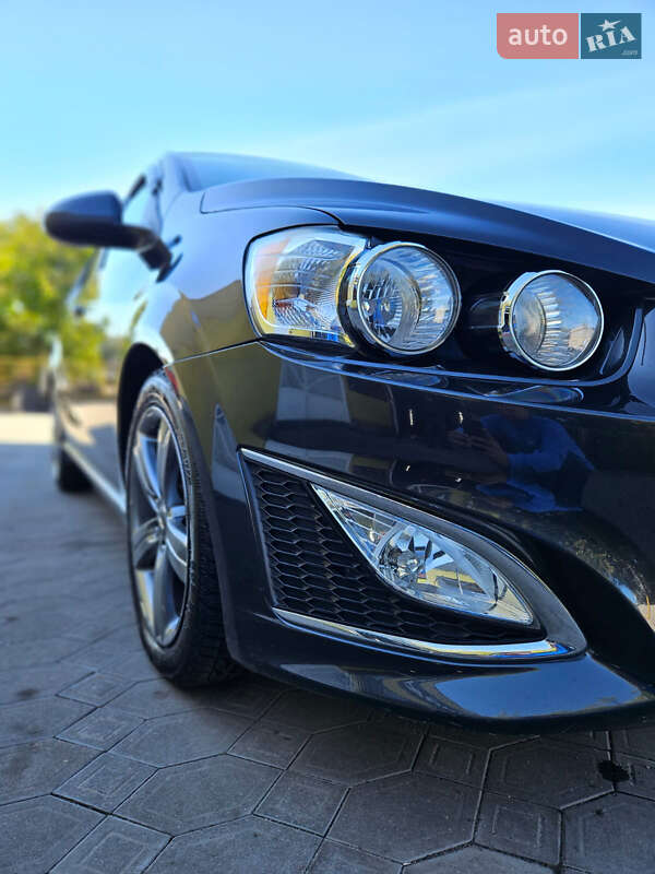 Хэтчбек Chevrolet Sonic 2013 в Львове