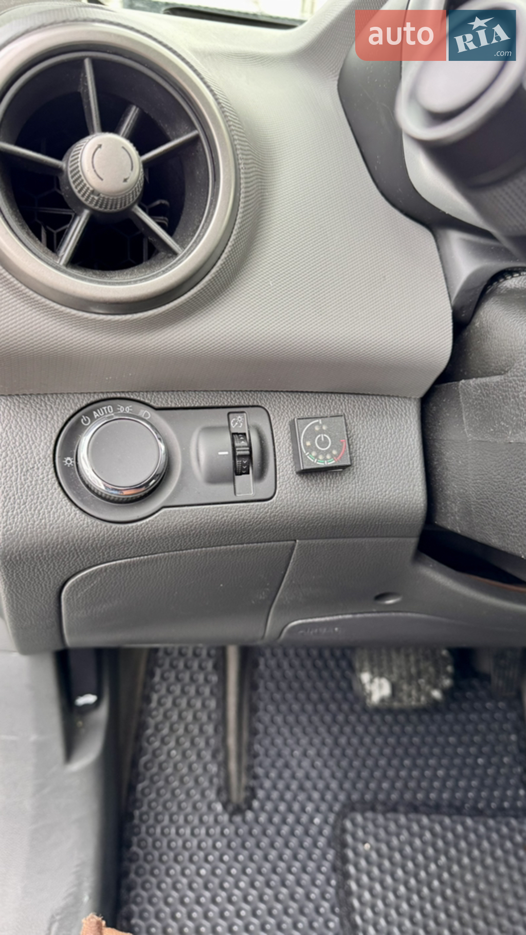 2018 Chevrolet Sonic - мініатюра 14