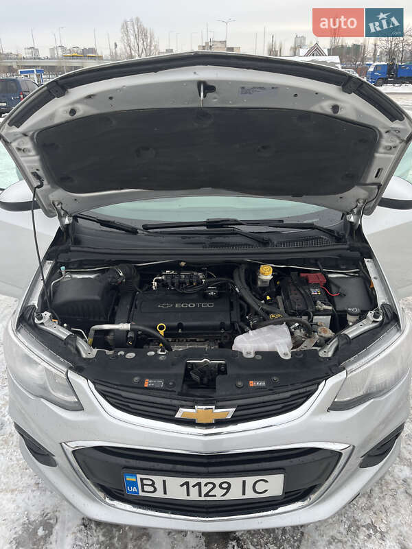 Седан Chevrolet Sonic 2016 в Києві