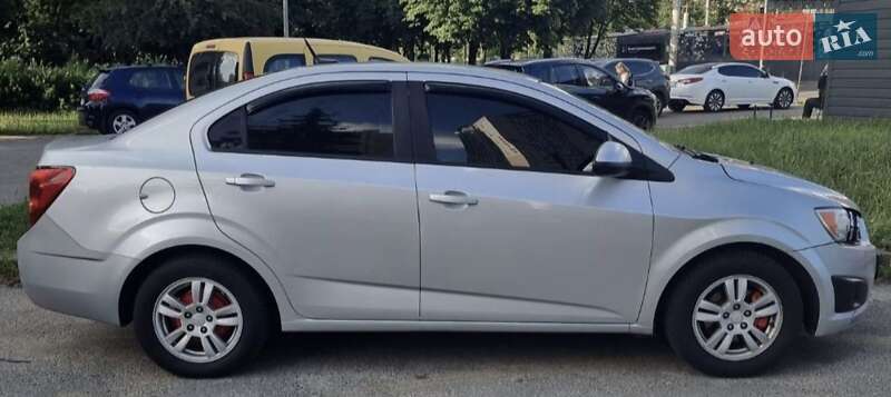 Седан Chevrolet Sonic 2012 в Киеве