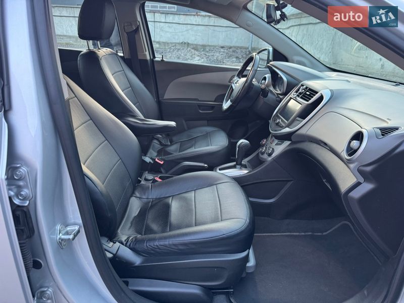 Седан Chevrolet Sonic 2016 в Киеве