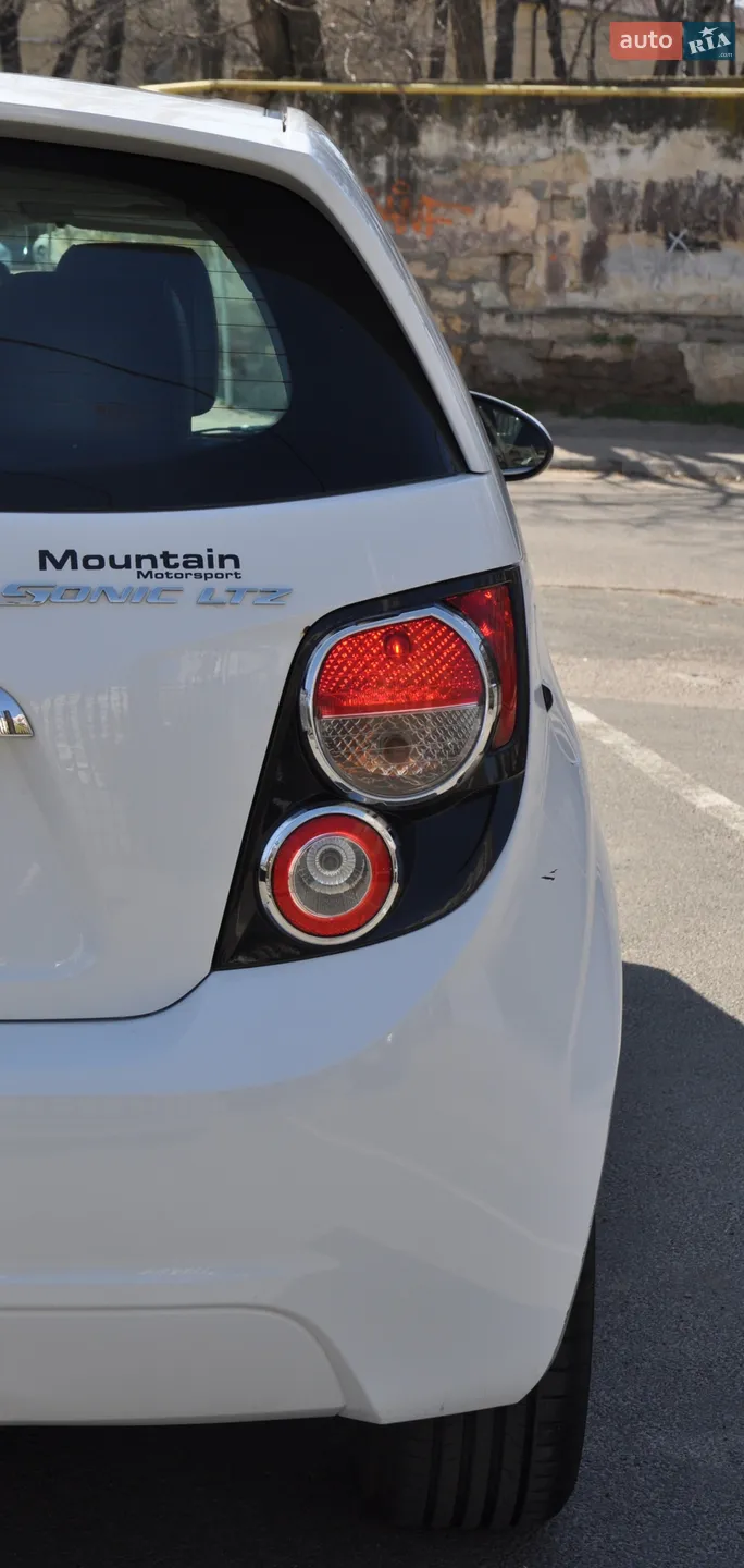 2015 Chevrolet Sonic - мініатюра 7