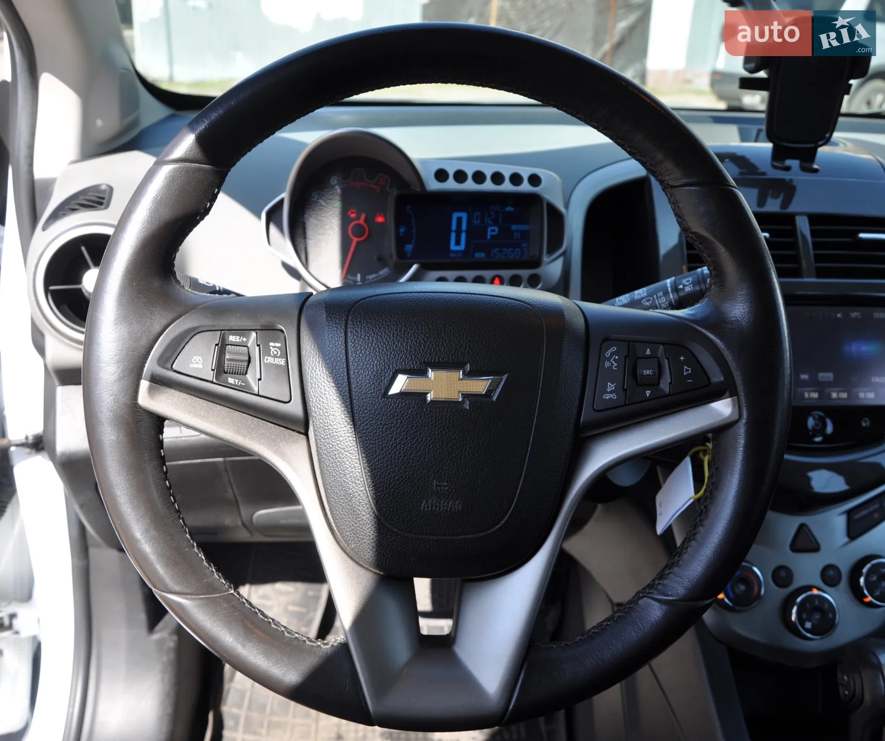 2015 Chevrolet Sonic - мініатюра 28