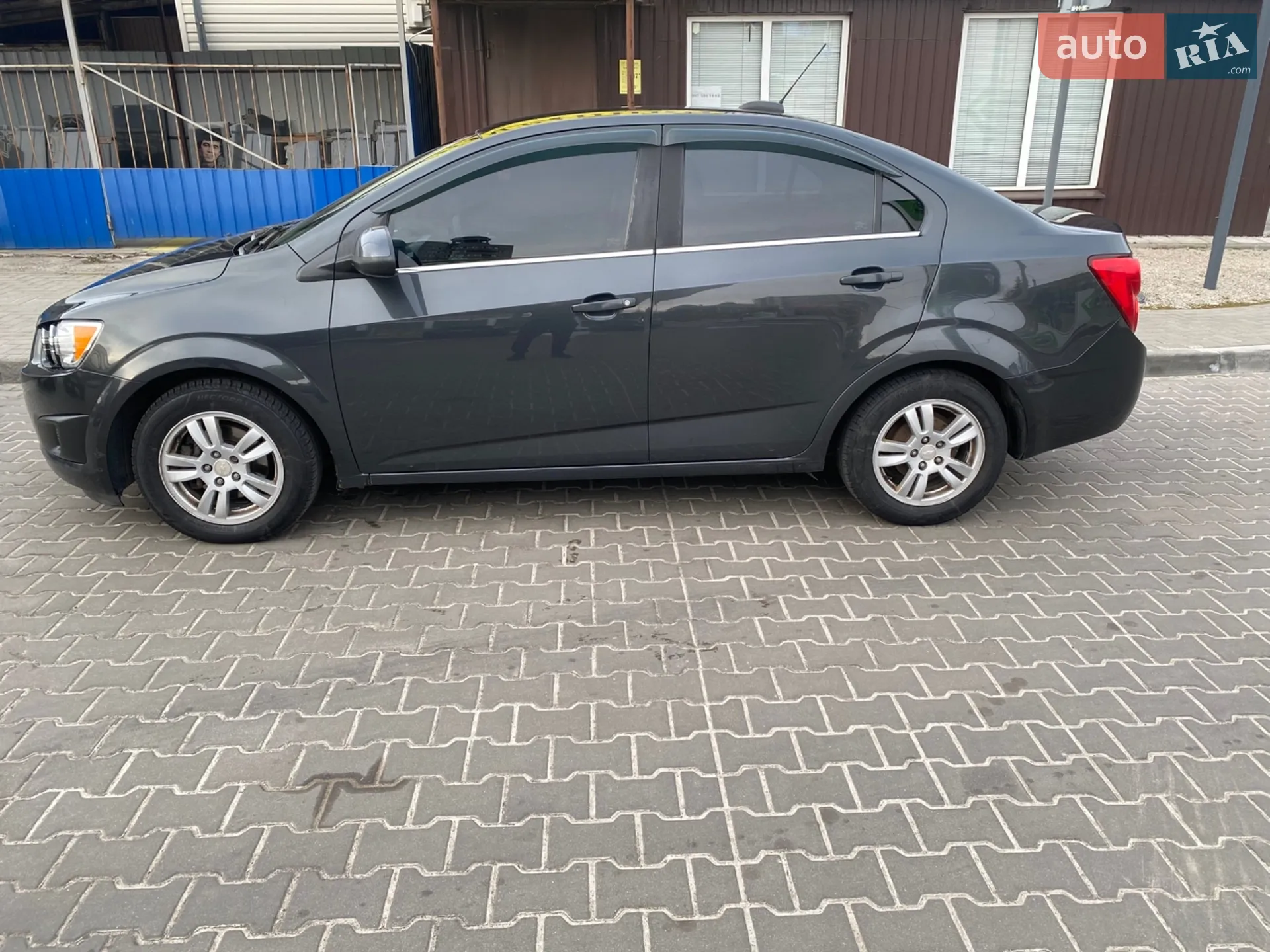 2015 Chevrolet Sonic - мініатюра 3