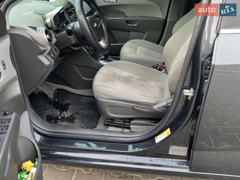 Седан Chevrolet Sonic 2015 в Дніпрі