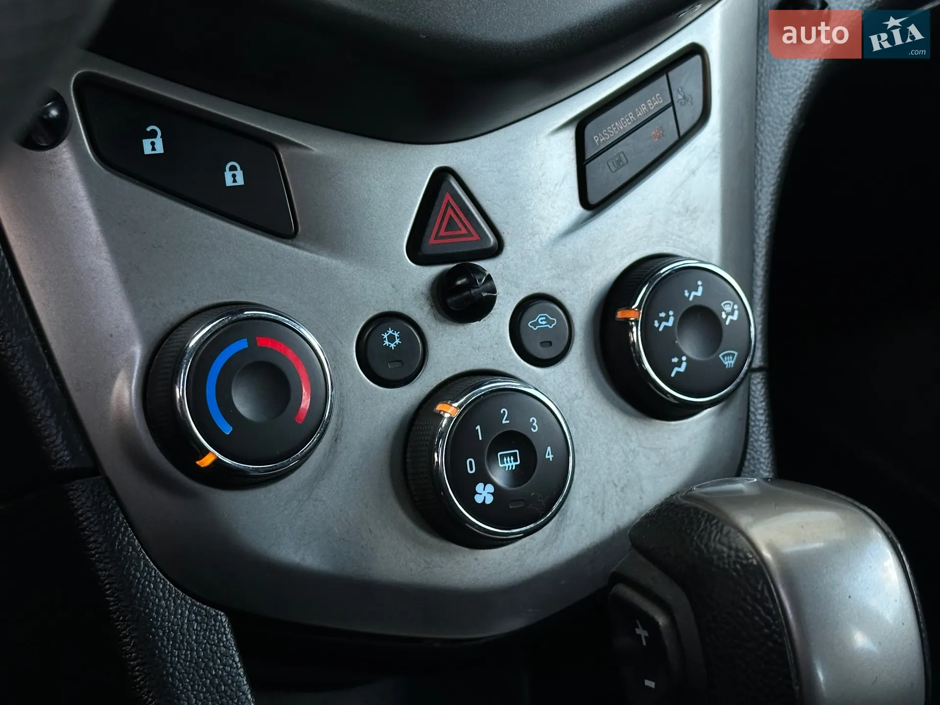 2015 Chevrolet Sonic - мініатюра 35