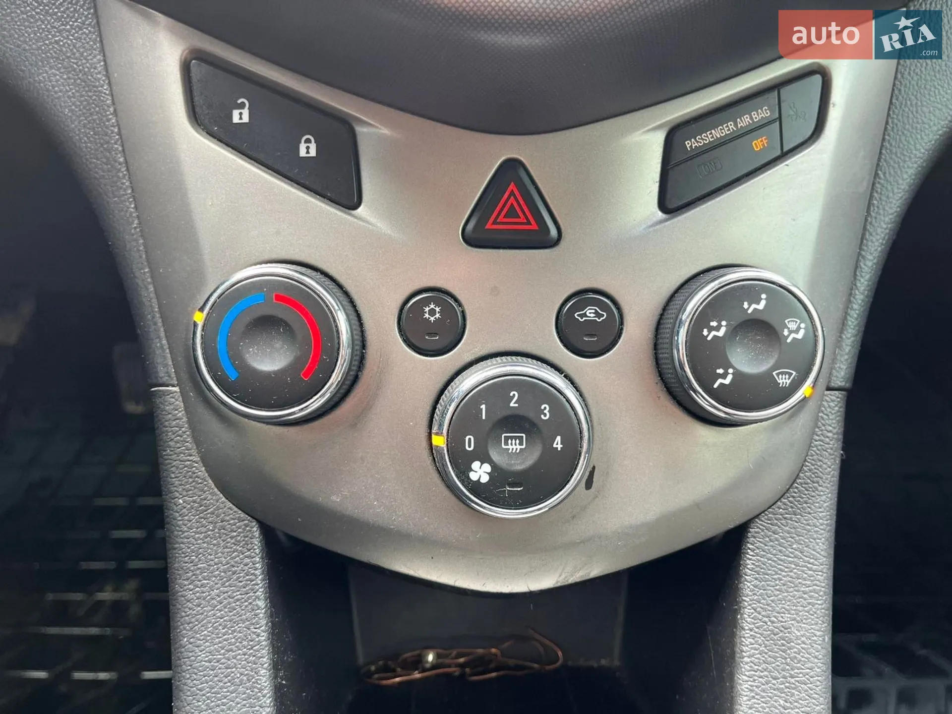 2012 Chevrolet Sonic - мініатюра 35