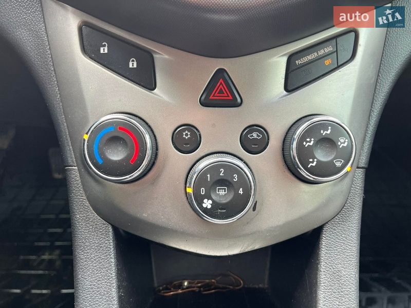 Седан Chevrolet Sonic 2012 в Николаеве