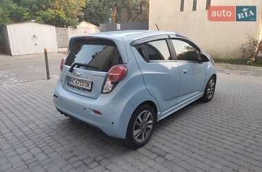 Хэтчбек Chevrolet Spark EV 2014 в 
