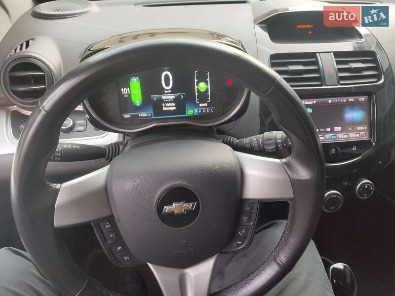 Хетчбек Chevrolet Spark EV 2016 в Львові