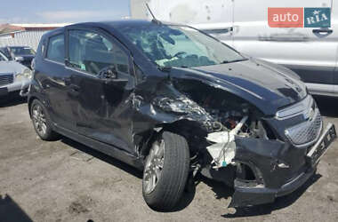 Хэтчбек Chevrolet Spark EV 2014 в 