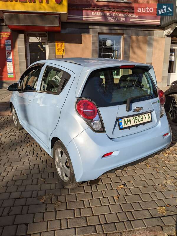 Хетчбек Chevrolet Spark EV 2016 в Кам'янець-Подільському