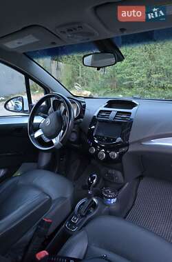 Хэтчбек Chevrolet Spark EV 2016 в 