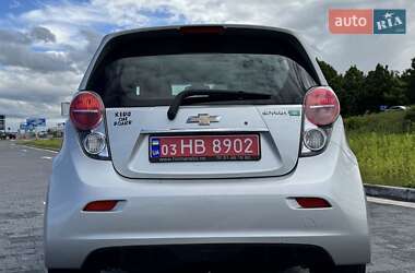 Хэтчбек Chevrolet Spark EV 2015 в 