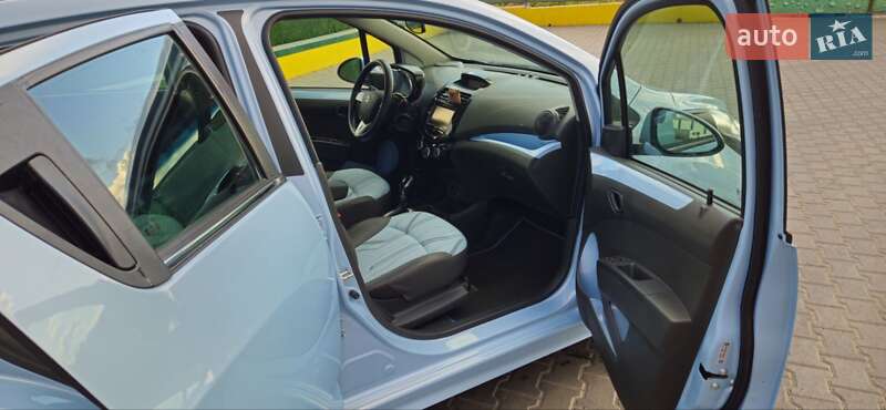 Хетчбек Chevrolet Spark EV 2015 в Одесі фото 22 Хетчбек Chevrolet Spark EV 2015 в Одесі
