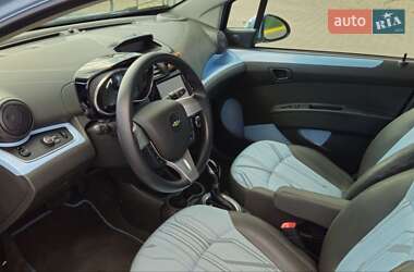 Хэтчбек Chevrolet Spark EV 2015 в 