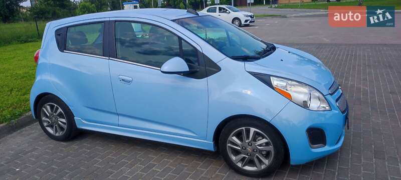 Хетчбек Chevrolet Spark EV 2016 в Вишгороді