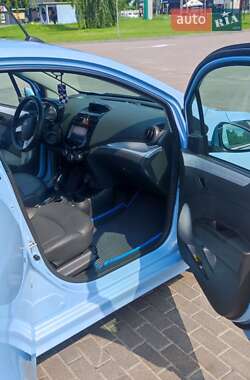 Хэтчбек Chevrolet Spark EV 2016 в 
