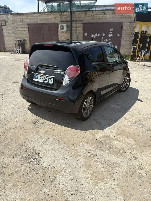 Хэтчбек Chevrolet Spark EV 2015 в Львове