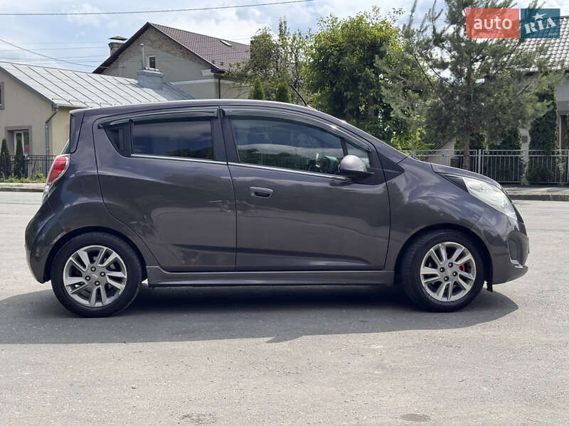 Хетчбек Chevrolet Spark EV 2014 в Тернополі фото 29 Хетчбек Chevrolet Spark EV 2014 в Тернополі